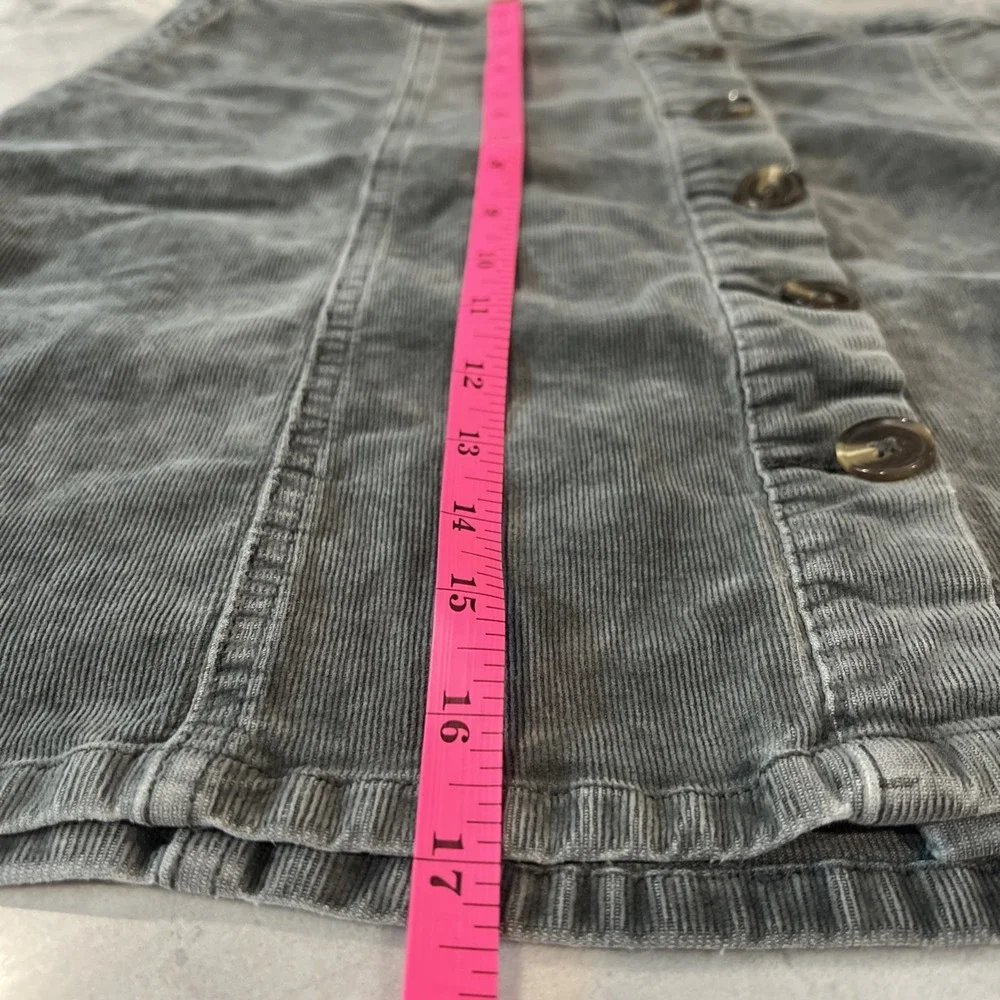 Maurices Womens Sz 14‎ Gray Corduroy Skirt Mini High Rise Button Front Seamed